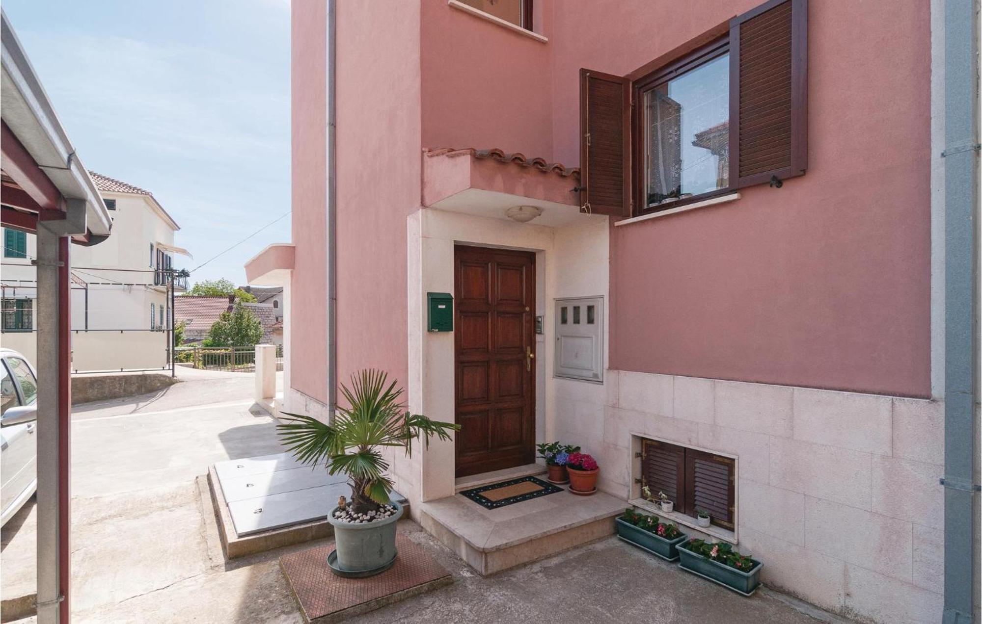Lovely Apartment In Split With Wifi Esterno foto