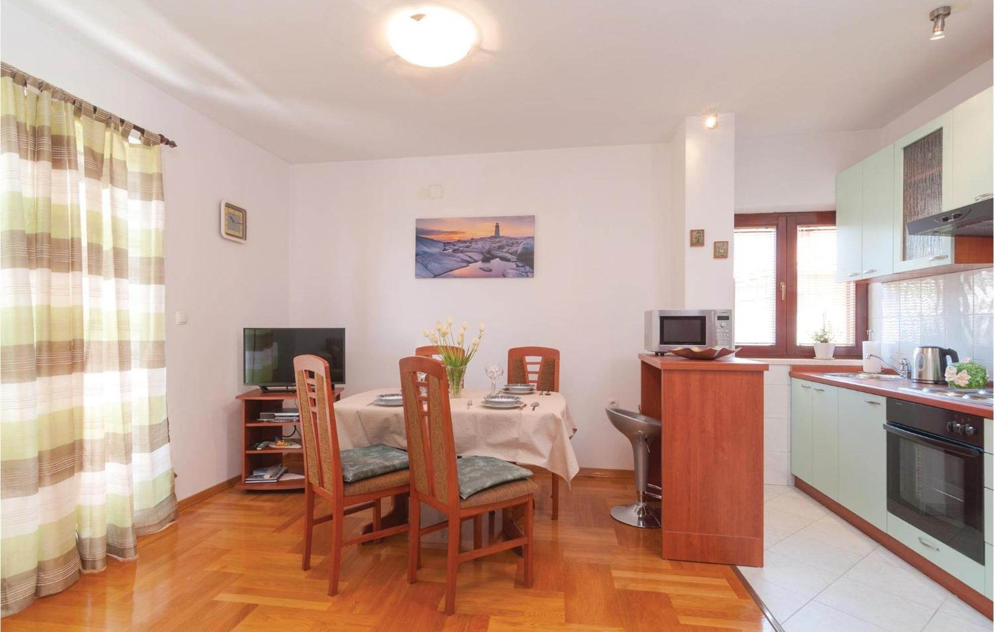 Lovely Apartment In Split With Wifi Esterno foto